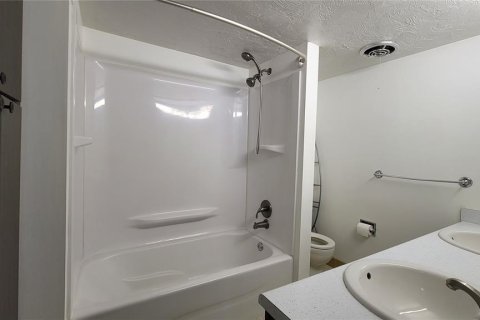 Condominio en alquiler en Gainesville, Florida, 2 dormitorios, 81.2 m2 № 1915433 - foto 7