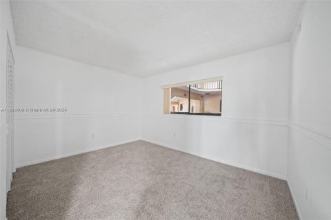 Condominio en alquiler en Miami, Florida, 2 dormitorios, 89.65 m2 № 1804306 - foto 10
