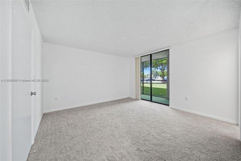 Condominio en alquiler en Miami, Florida, 2 dormitorios, 89.65 m2 № 1804306 - foto 7