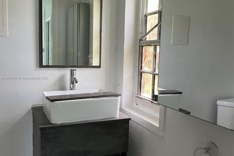 Villa ou maison à vendre à Hollywood, Floride: 4 chambres, 120.12 m2 № 1979204 - photo 3