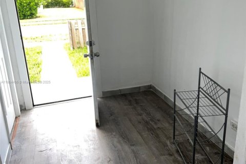 Villa ou maison à vendre à Hollywood, Floride: 4 chambres, 120.12 m2 № 1979204 - photo 14