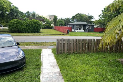 Villa ou maison à vendre à Hollywood, Floride: 4 chambres, 120.12 m2 № 1979204 - photo 19