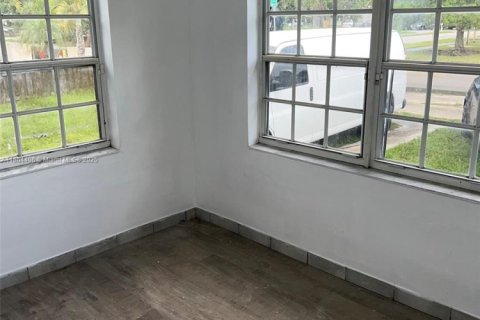 Villa ou maison à vendre à Hollywood, Floride: 4 chambres, 120.12 m2 № 1979204 - photo 16