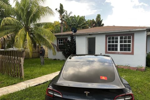 Villa ou maison à vendre à Hollywood, Floride: 4 chambres, 120.12 m2 № 1979204 - photo 21