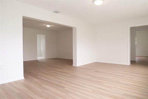 House in Sun City Center, Florida 3 bedrooms, 161.28 sq.m. № 1913482 - photo 14