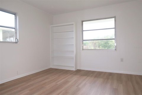 House in Sun City Center, Florida 3 bedrooms, 161.28 sq.m. № 1913482 - photo 20
