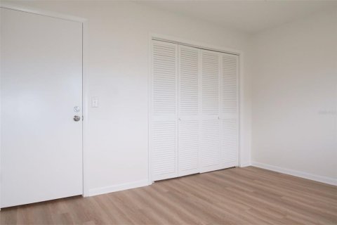 House in Sun City Center, Florida 3 bedrooms, 161.28 sq.m. № 1913482 - photo 18
