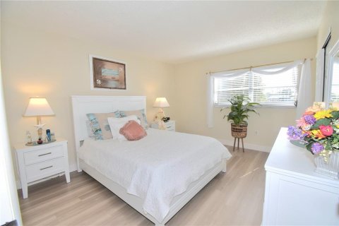Купить кондоминиум в Данедин, Флорида 3 комнаты, 74.32м2, № 2099399 - фото 14
