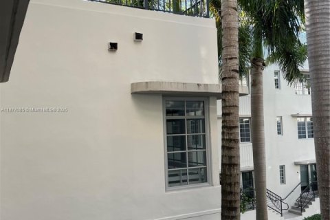 Condominio en alquiler en Miami Beach, Florida, 2 dormitorios, 94.76 m2 № 1927899 - foto 25