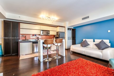 Condominio en alquiler en Miami Beach, Florida, 2 dormitorios, 94.76 m2 № 1927899 - foto 7