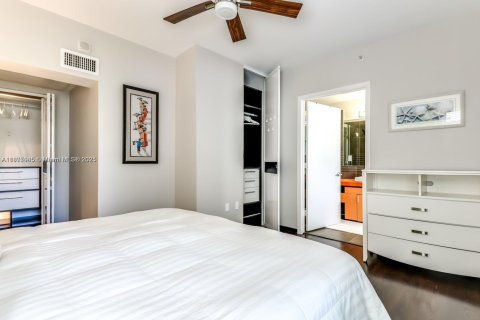 Condominio en alquiler en Miami Beach, Florida, 2 dormitorios, 94.76 m2 № 1927899 - foto 12