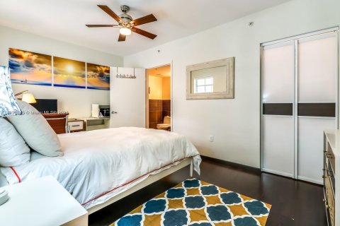 Condominio en alquiler en Miami Beach, Florida, 2 dormitorios, 94.76 m2 № 1927899 - foto 16