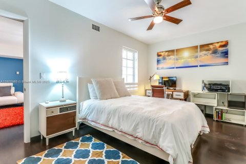Condominio en alquiler en Miami Beach, Florida, 2 dormitorios, 94.76 m2 № 1927899 - foto 17