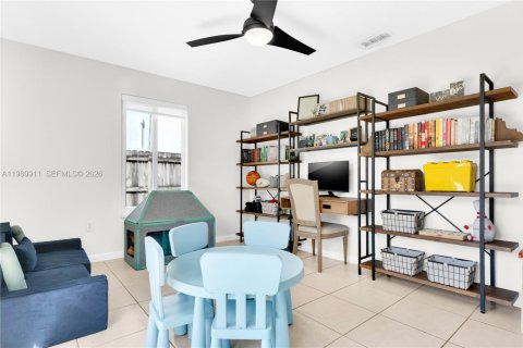 Купить виллу или дом в Катлер-Бей, Флорида 3 спальни, 156.54м2, № 2043393 - фото 21