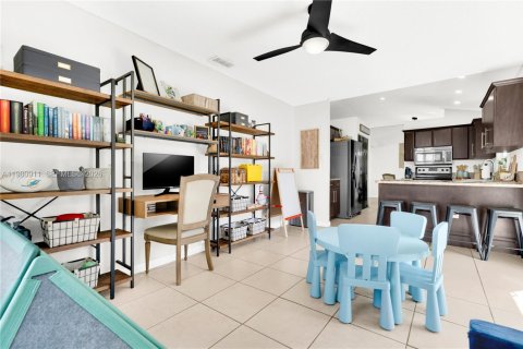 Купить виллу или дом в Катлер-Бей, Флорида 3 спальни, 156.54м2, № 2043393 - фото 22