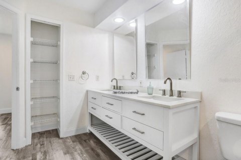Copropriété à vendre à Tampa, Floride: 4 chambres, 160.16 m2 № 1914645 - photo 12
