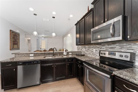 Townhouse in Kissimmee, Florida 3 bedrooms, 157 sq.m. № 1876072 - photo 9