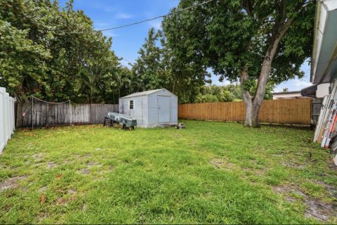 House in Pompano Beach, Florida 2 bedrooms, 88.72 sq.m. № 2189679 - photo 18