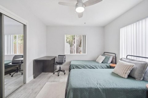 House in Pompano Beach, Florida 2 bedrooms, 88.72 sq.m. № 2189679 - photo 13