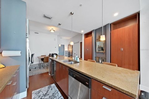 Condo in Tampa, Florida, 2 bedrooms  № 2156569 - photo 8