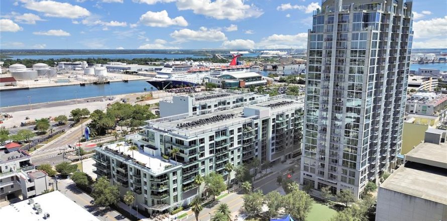 Condo in Tampa, Florida, 2 bedrooms  № 2156569