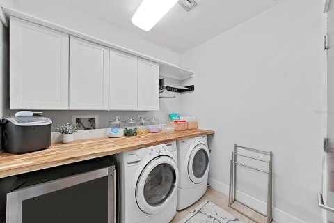 Condo in Tampa, Florida, 2 bedrooms  № 2156569 - photo 27