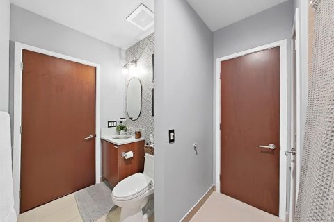 Condo in Tampa, Florida, 2 bedrooms  № 2156569 - photo 24