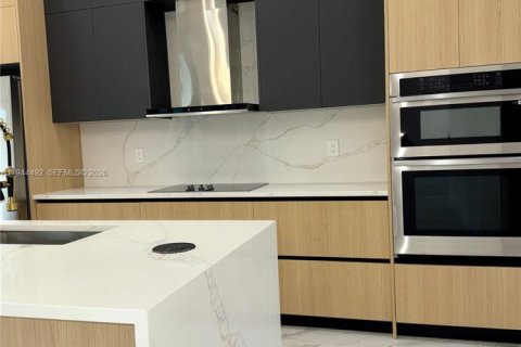 Casa en venta en Cape Coral, Florida, 4 dormitorios, 200.3 m2 № 2001059 - foto 13