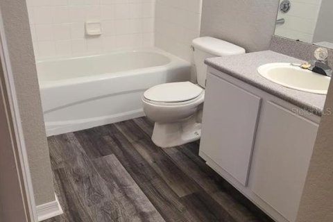 Condominio en alquiler en Lakewood Ranch, Florida, 2 dormitorios, 109.72 m2 № 1899675 - foto 11
