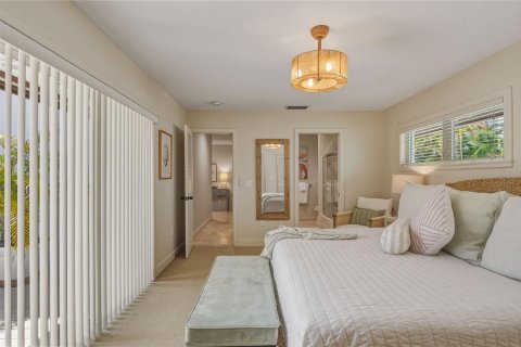 Villa ou maison à louer à Holmes Beach, Floride: 3 chambres, 231.23 m2 № 2389225 - photo 15