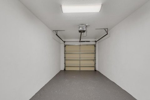 Снять в аренду квартиру в Себастьян, Флорида 3 комнаты, 110.65м2, № 2087204 - фото 20