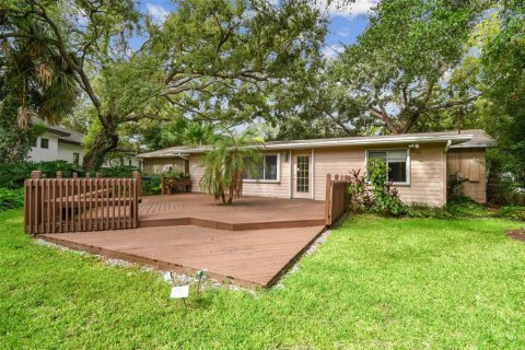 House in Tampa, Florida 3 bedrooms, 215.35 sq.m. № 2101966 - photo 3