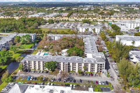 Condo in Lauderdale Lakes, Florida, 2 bedrooms  № 1692568 - photo 19