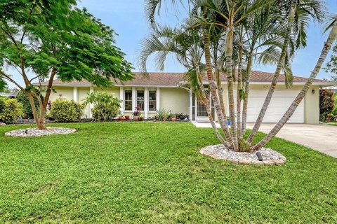 Villa ou maison à Sarasota, Floride 3 chambres, 169.27 m2 № 2427195