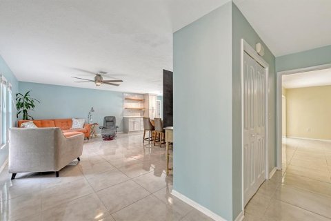 Villa ou maison à vendre à Sarasota, Floride: 3 chambres, 169.27 m2 № 2427195 - photo 12