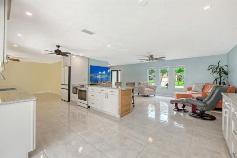 Villa ou maison à vendre à Sarasota, Floride: 3 chambres, 169.27 m2 № 2427195 - photo 20