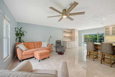 Villa ou maison à vendre à Sarasota, Floride: 3 chambres, 169.27 m2 № 2427195 - photo 14