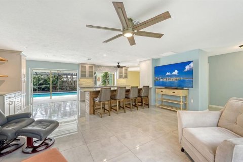 Villa ou maison à vendre à Sarasota, Floride: 3 chambres, 169.27 m2 № 2427195 - photo 15