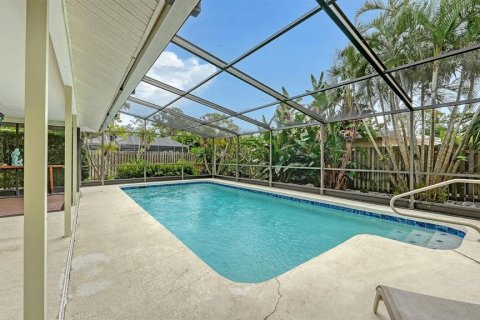 Villa ou maison à vendre à Sarasota, Floride: 3 chambres, 169.27 m2 № 2427195 - photo 4
