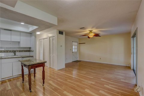 House in Dunedin, Florida 1 bedroom, 63.27 sq.m. № 1912947 - photo 6