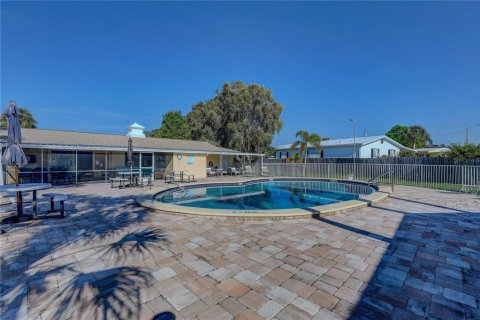 House in Dunedin, Florida 1 bedroom, 63.27 sq.m. № 1912947 - photo 21
