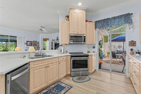 House in Weeki Wachee, Florida 3 bedrooms, 160.91 sq.m. № 2213231 - photo 26