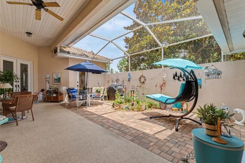 House in Weeki Wachee, Florida 3 bedrooms, 160.91 sq.m. № 2213231 - photo 12