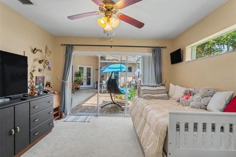 House in Weeki Wachee, Florida 3 bedrooms, 160.91 sq.m. № 2213231 - photo 8