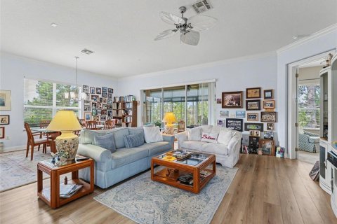 House in Weeki Wachee, Florida 3 bedrooms, 160.91 sq.m. № 2213231 - photo 16