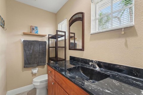 House in Weeki Wachee, Florida 3 bedrooms, 160.91 sq.m. № 2213231 - photo 11