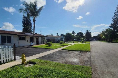 Villa ou maison à vendre à Deerfield Beach, Floride: 4 chambres, 125.42 m2 № 2387916 - photo 5