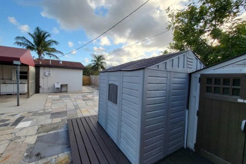 Villa ou maison à vendre à Deerfield Beach, Floride: 4 chambres, 125.42 m2 № 2387916 - photo 28