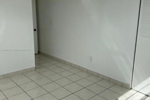 Купить кондоминиум в Хайалиа, Флорида 2 спальни, 92.9м2, № 2012334 - фото 8