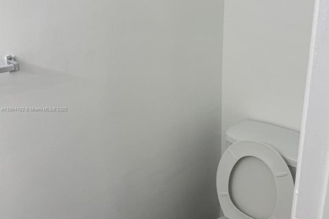 Купить кондоминиум в Хайалиа, Флорида 2 спальни, 92.9м2, № 2012334 - фото 6